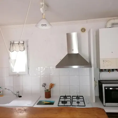 Holiday home Petite Maison Avec Piscine Privee *
